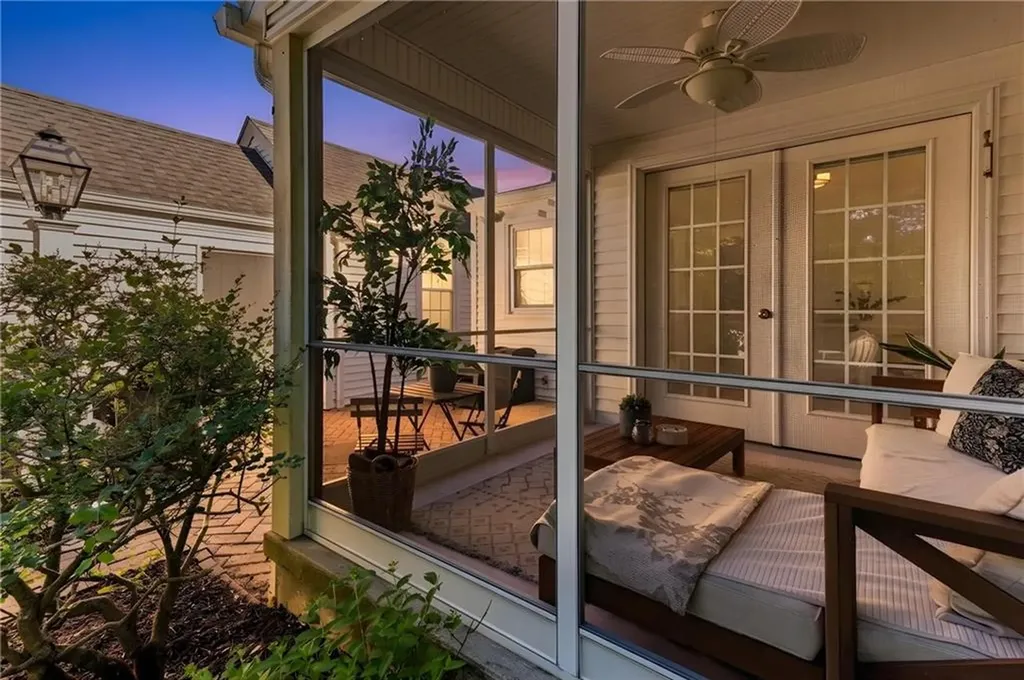 225 Greenwood Avenue Warwick RI 02886
