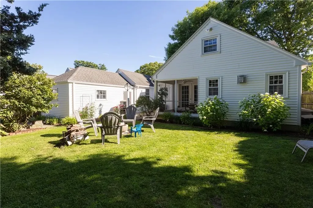 225 Greenwood Avenue Warwick RI 02886