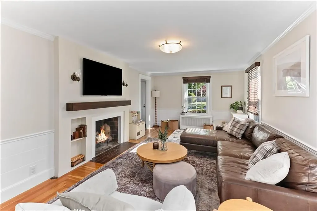 225 Greenwood Avenue Warwick RI 02886