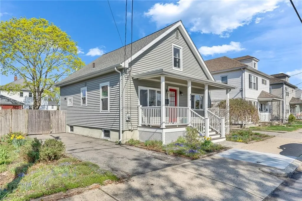 434 Grand Avenue Pawtucket RI 02861