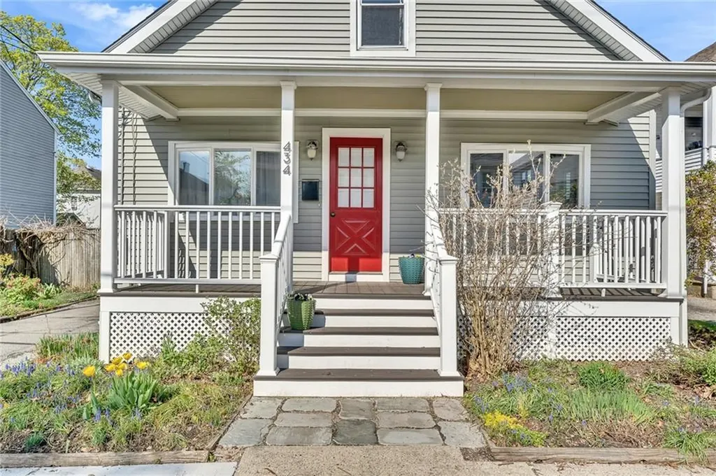 434 Grand Avenue Pawtucket RI 02861