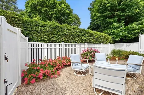 96 Seafare Lane Portsmouth RI 02871