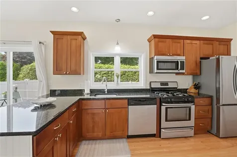 96 Seafare Lane Portsmouth RI 02871