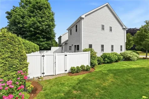 96 Seafare Lane Portsmouth RI 02871