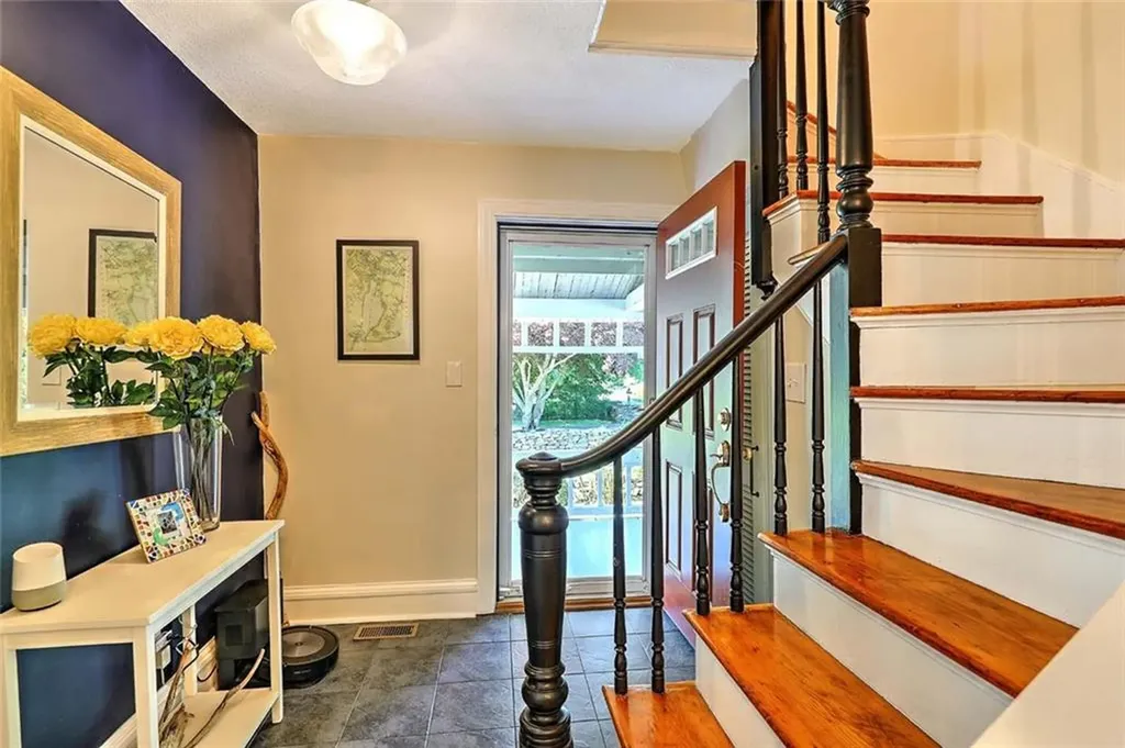 26 Maple Road Warren RI 02885