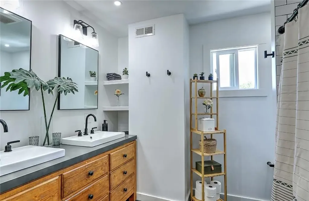 26 Maple Road Warren RI 02885