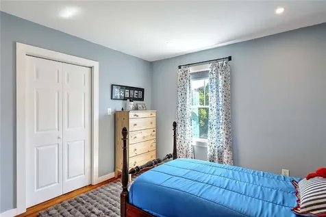 26 Maple Road Warren RI 02885