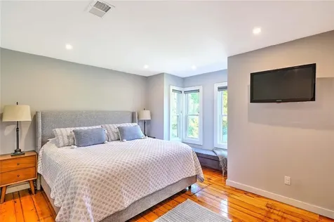 26 Maple Road Warren RI 02885