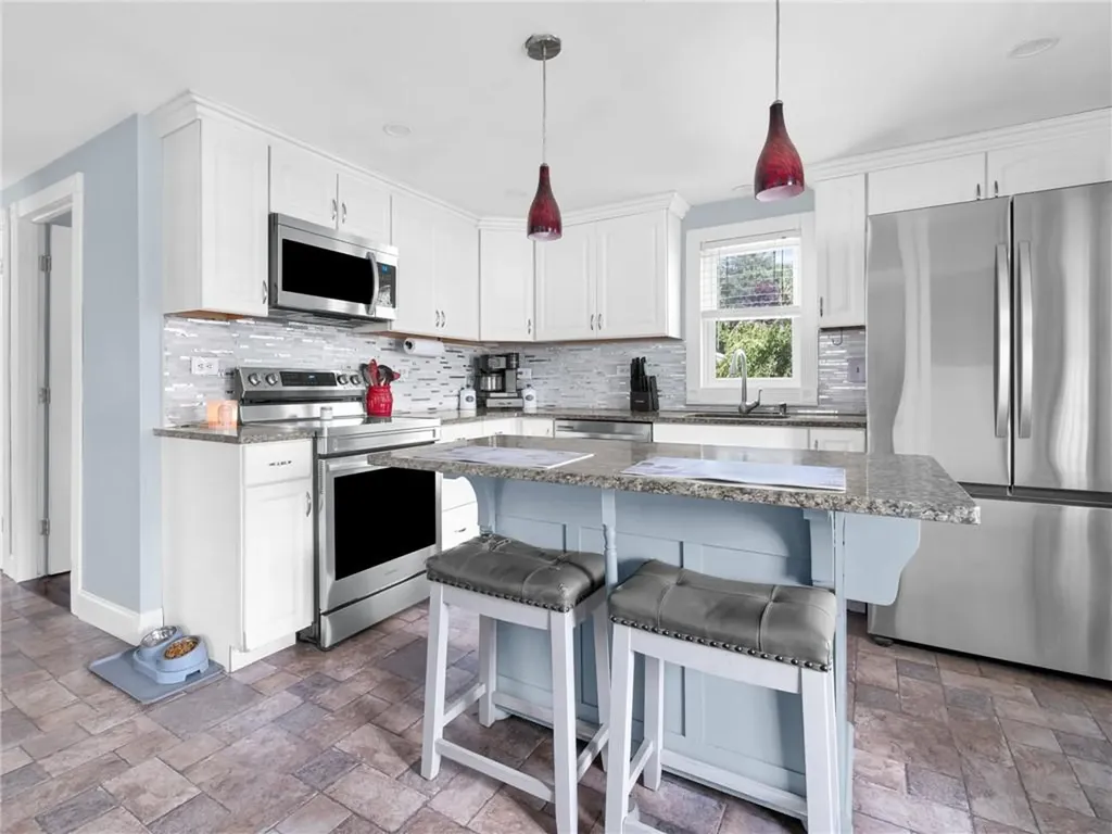 29 Blackrock Road Coventry RI 02816
