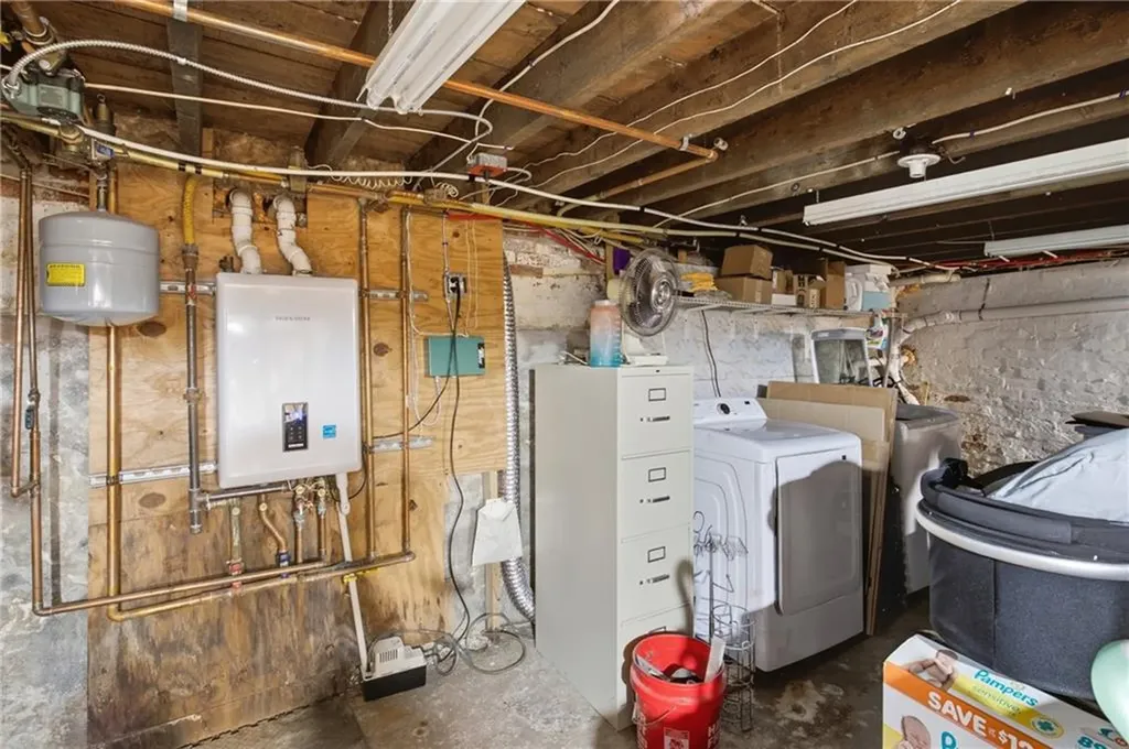 2 4 Beckside Road North Providence RI 02911