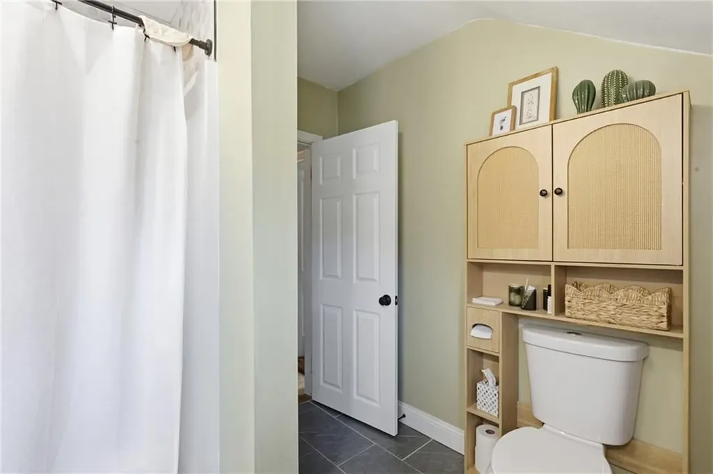 2 4 Beckside Road North Providence RI 02911