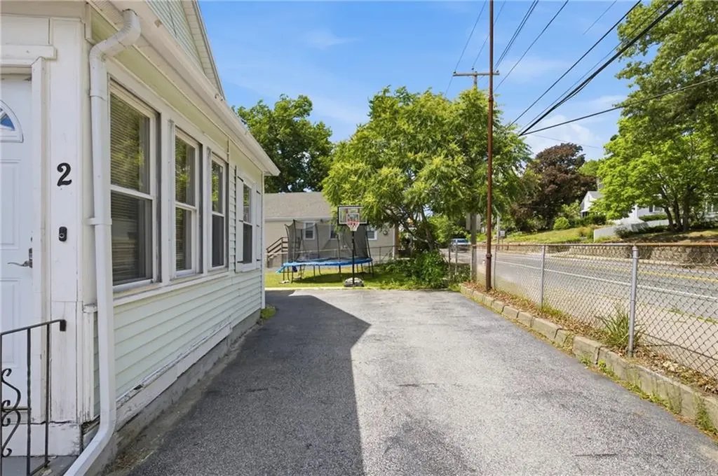 2 4 Beckside Road North Providence RI 02911
