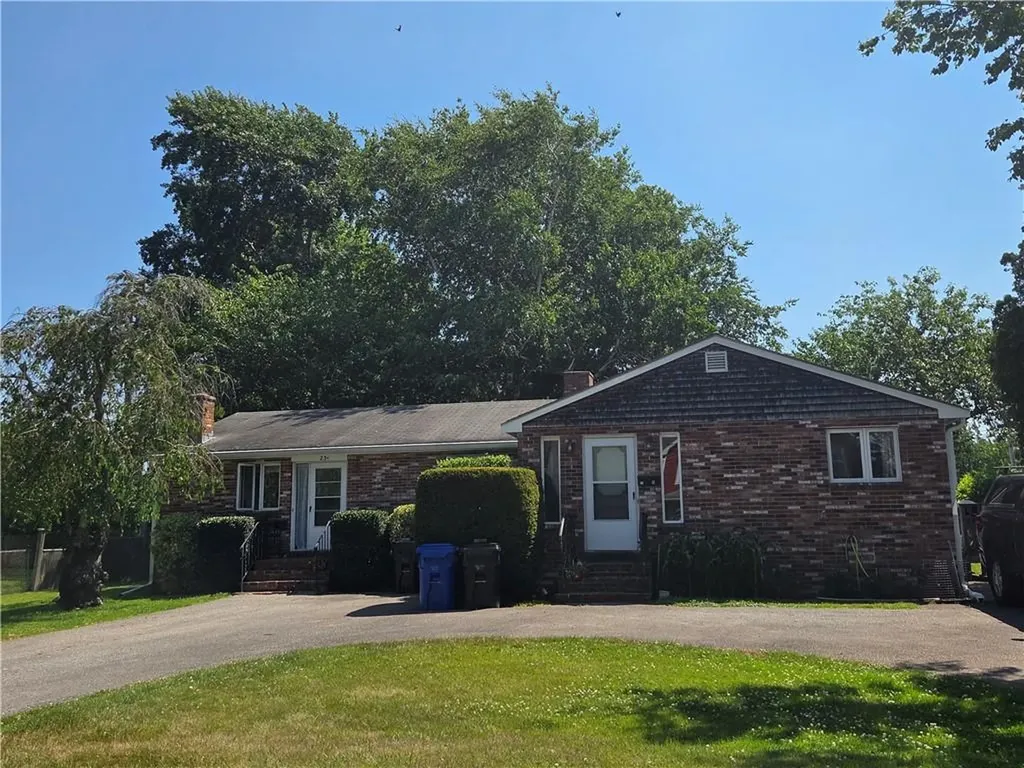 23 Butler Street Newport RI 02840
