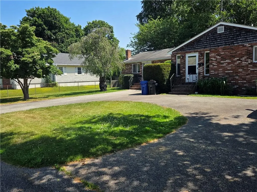 23 Butler Street Newport RI 02840
