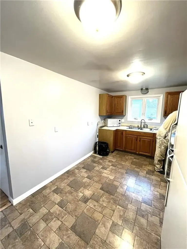 23 Butler Street Newport RI 02840
