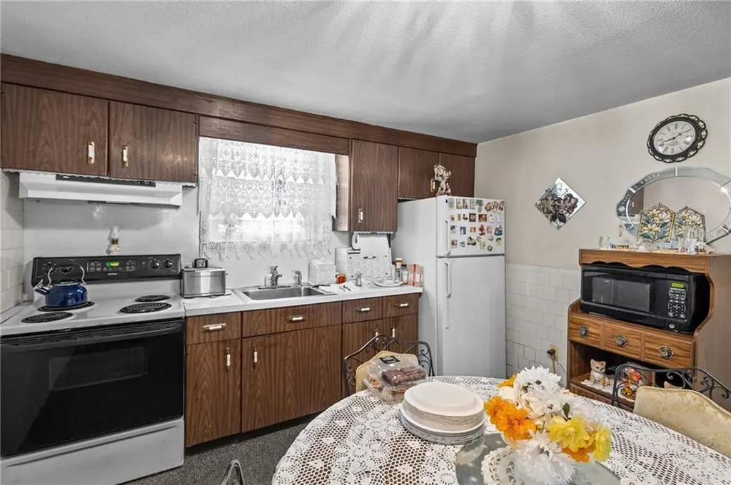 339 Privilege Street Woonsocket RI 02895