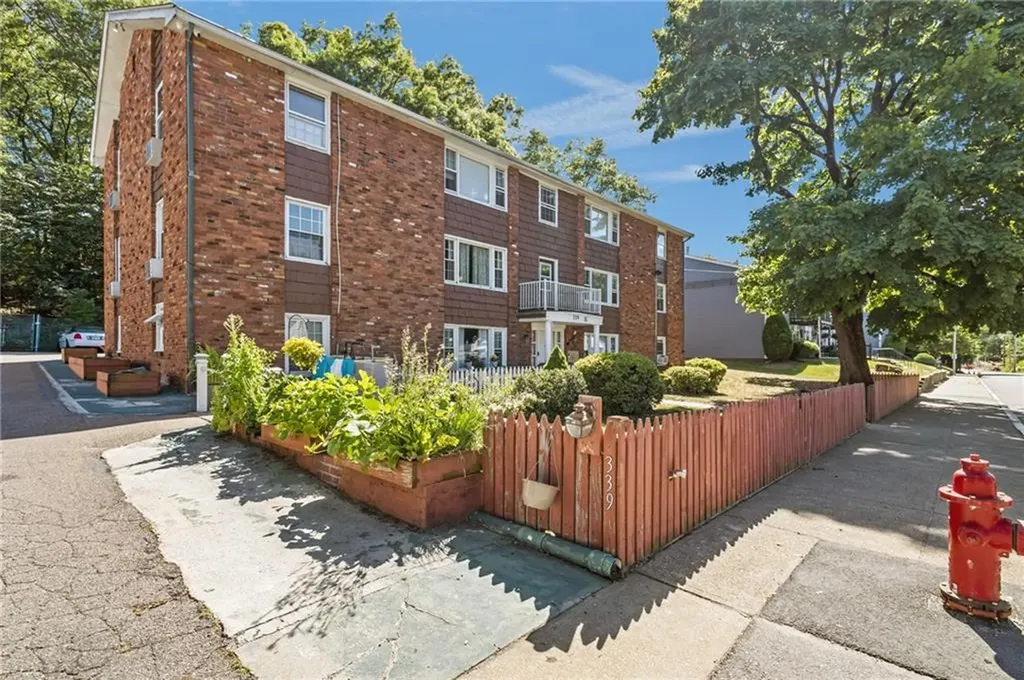 339 Privilege Street Woonsocket RI 02895