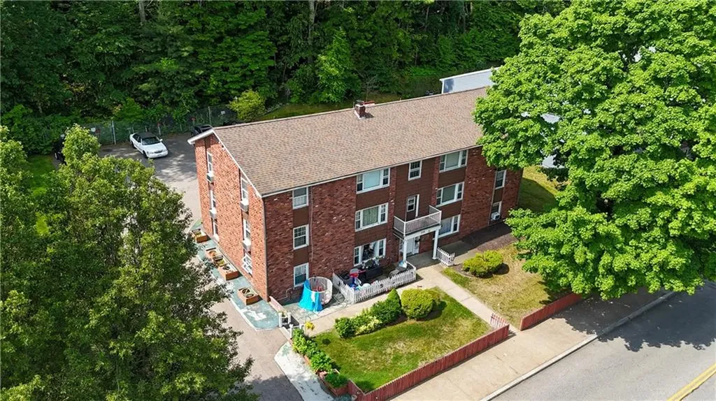 339 Privilege Street Woonsocket RI 02895