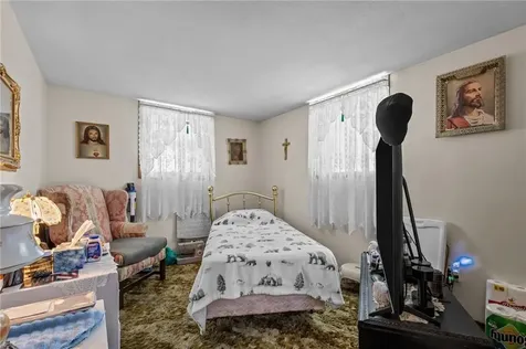 339 Privilege Street Woonsocket RI 02895