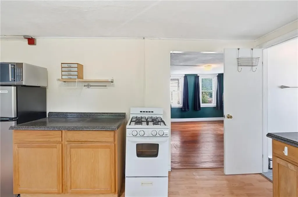 2154 Broad Street Cranston RI 02905