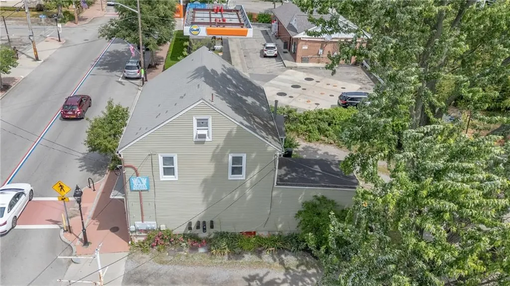 2154 Broad Street Cranston RI 02905