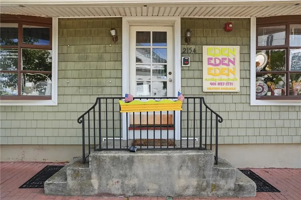 2154 Broad Street Cranston RI 02905