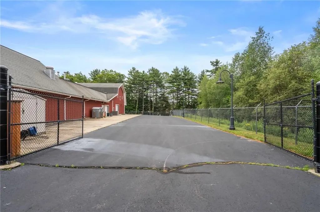 435 Nooseneck Hill Road Exeter RI 02822