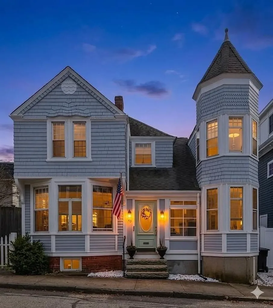 43 Howard Street Newport RI 02840