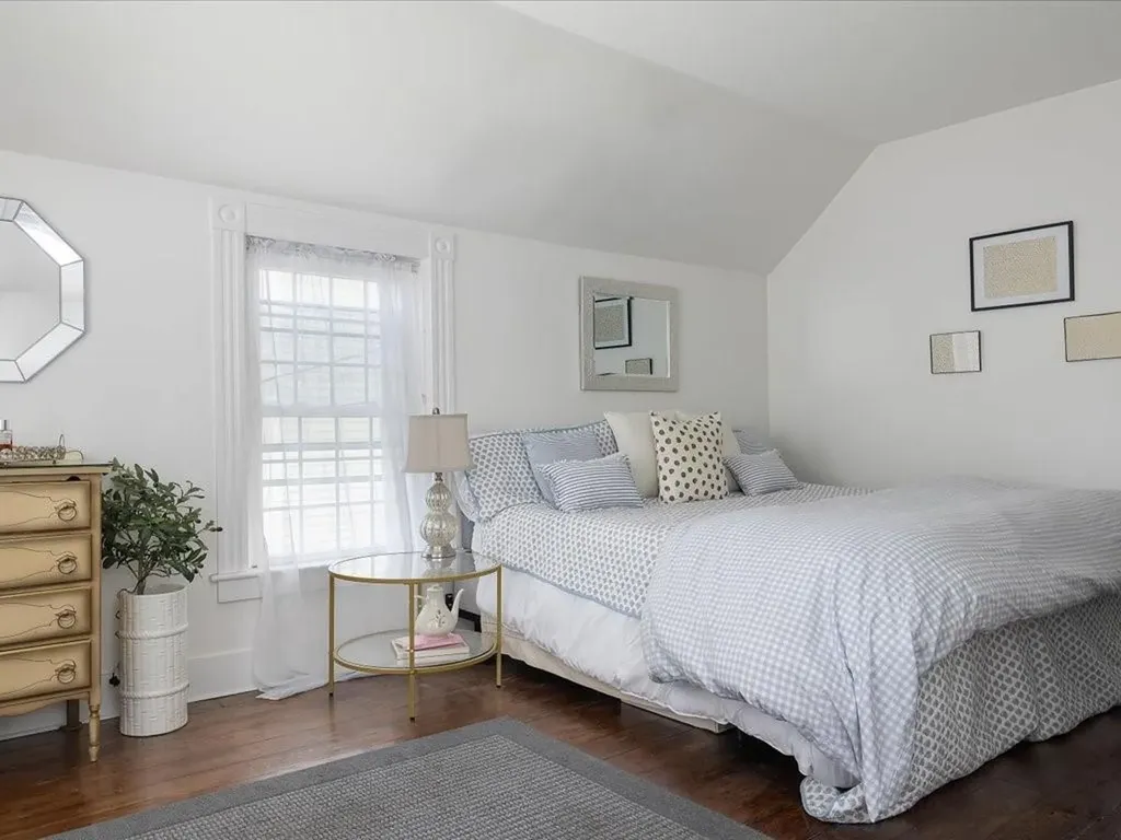 43 Howard Street Newport RI 02840