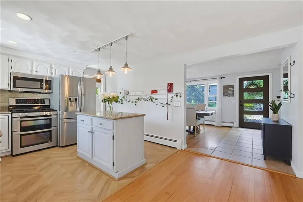 46 Netop Drive Warwick RI 02818
