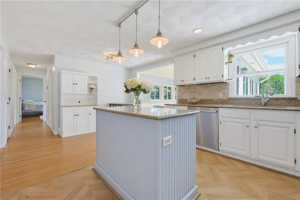 46 Netop Drive Warwick RI 02818