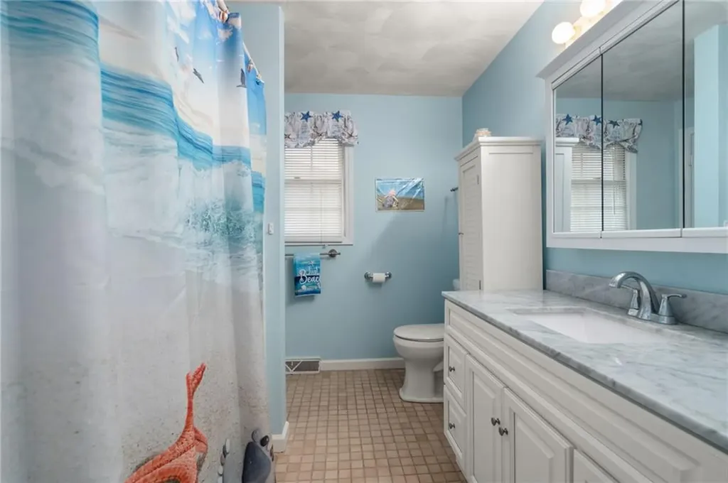 222 Killey Avenue Warwick RI 02889