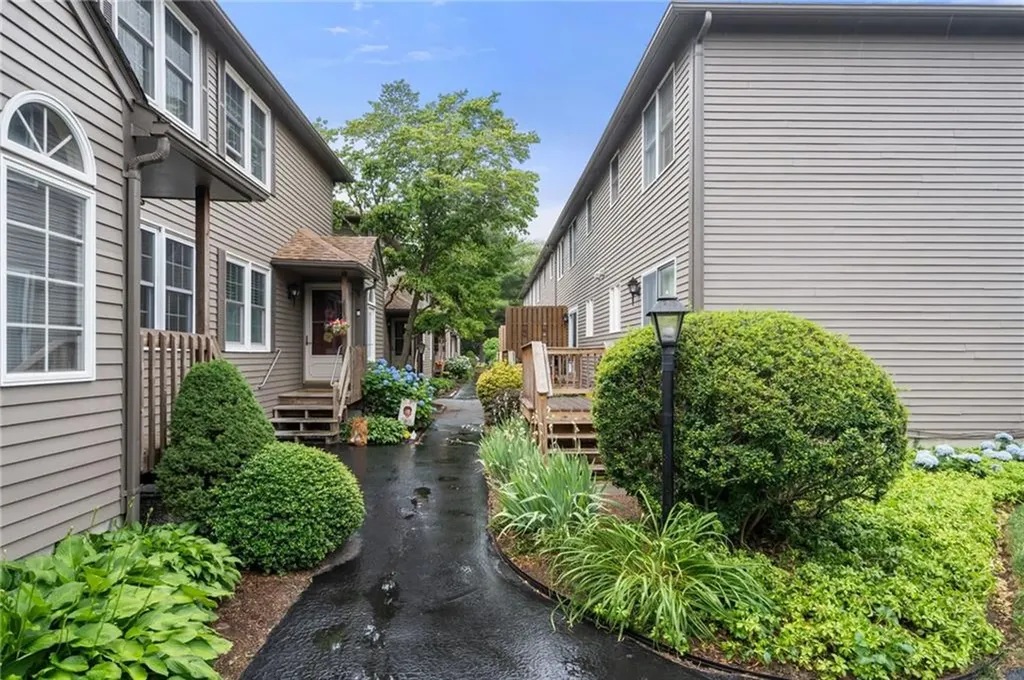 222 Killey Avenue Warwick RI 02889