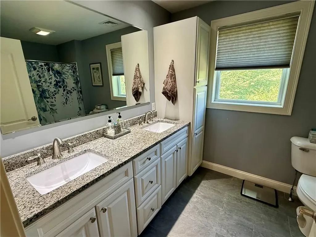 12 Nicole Circle Smithfield RI 02917