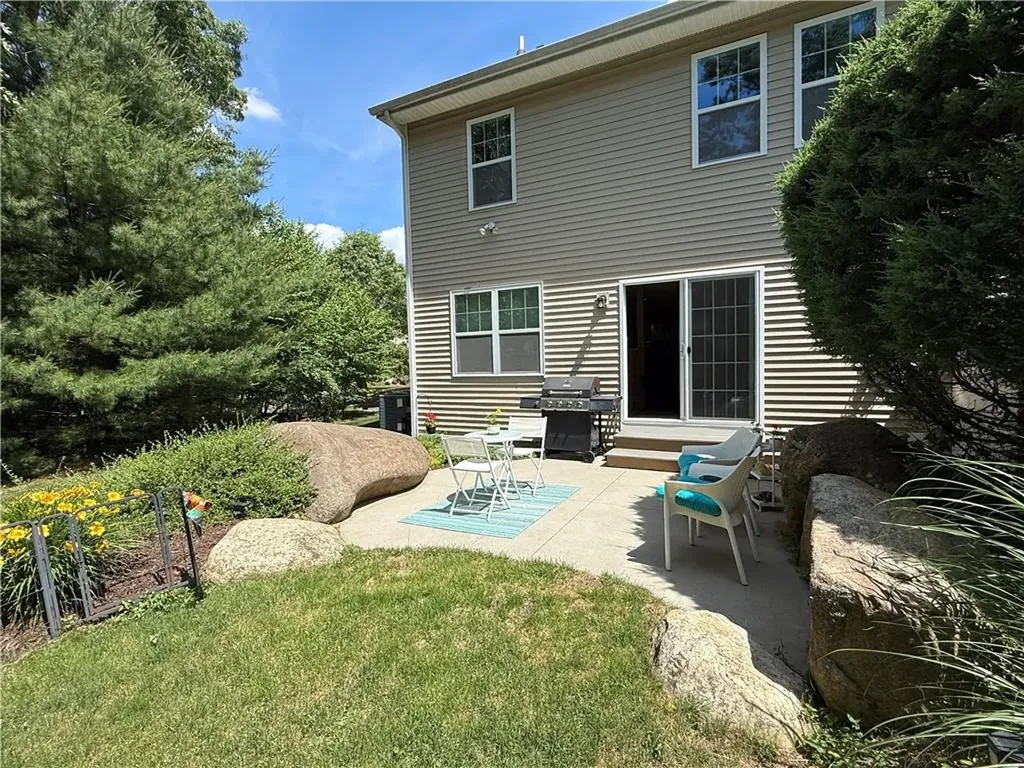 12 Nicole Circle Smithfield RI 02917