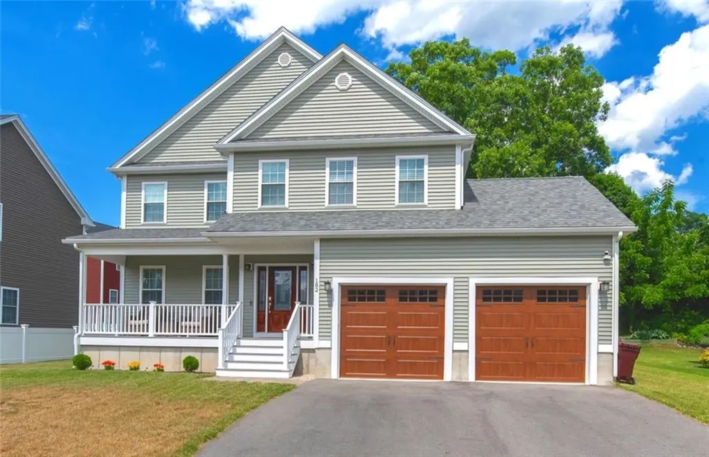 182 Theresa Marie Avenue Woonsocket RI 02895