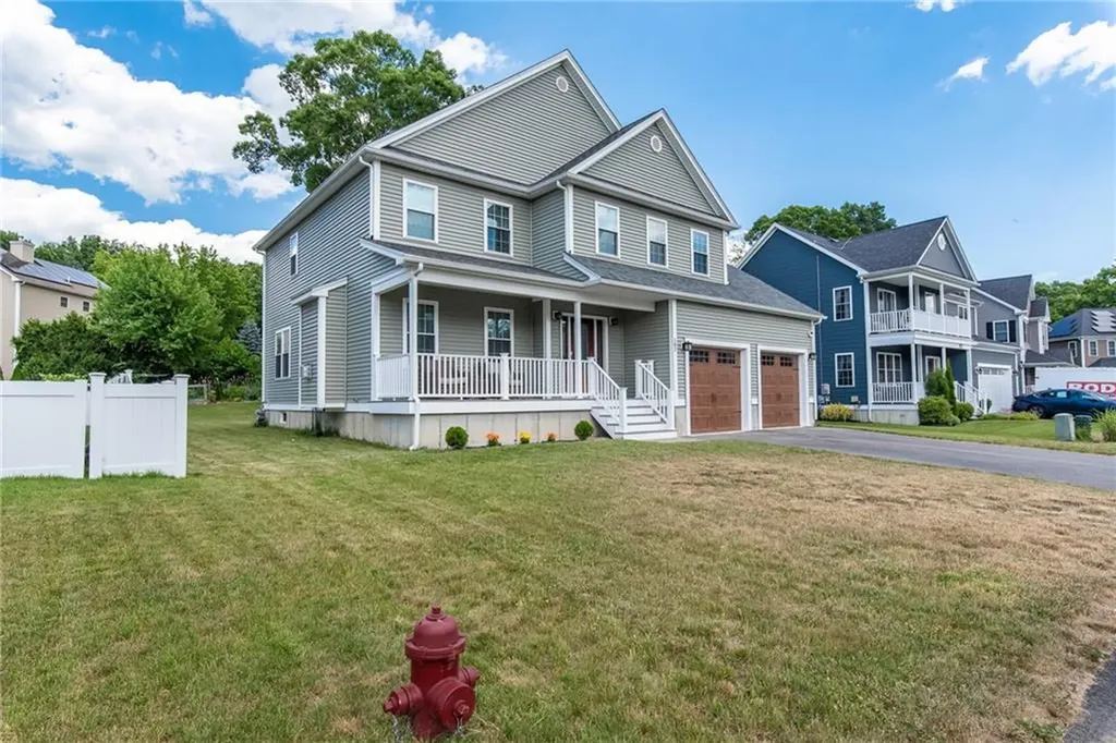 182 Theresa Marie Avenue Woonsocket RI 02895