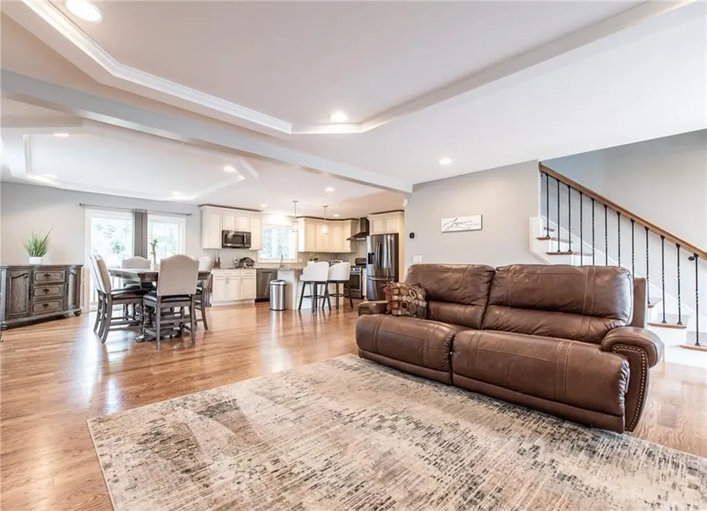 182 Theresa Marie Avenue Woonsocket RI 02895