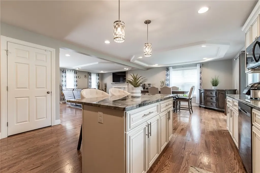 182 Theresa Marie Avenue Woonsocket RI 02895