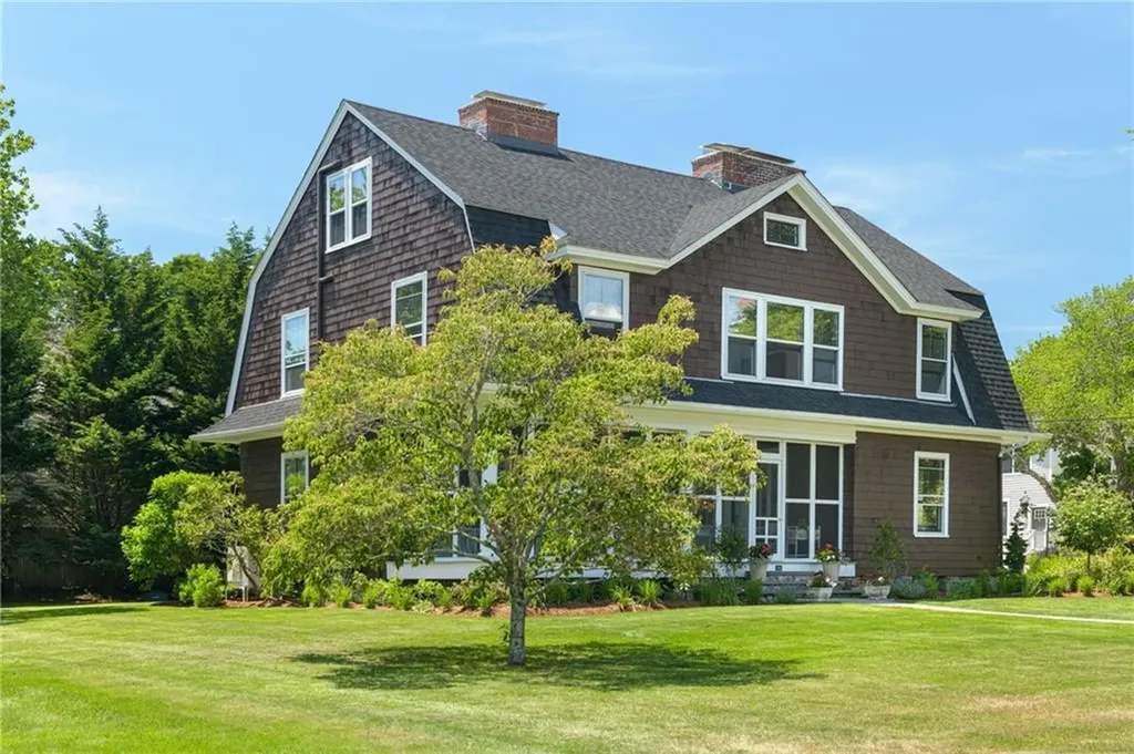 84 Rodman Street Narragansett RI 02882
