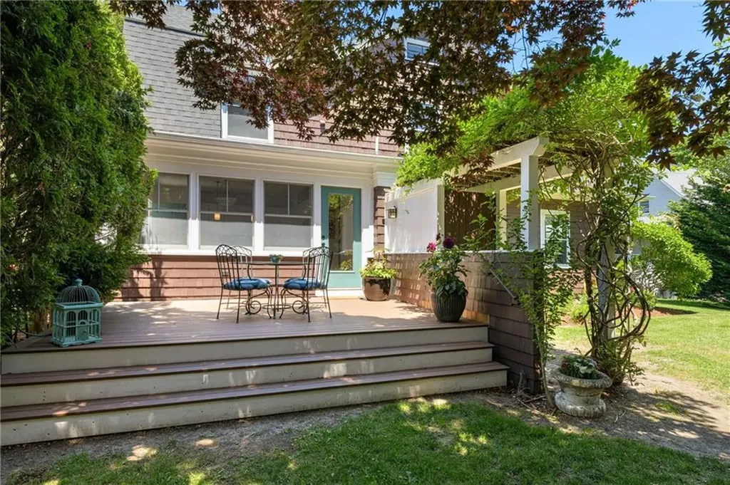 84 Rodman Street Narragansett RI 02882
