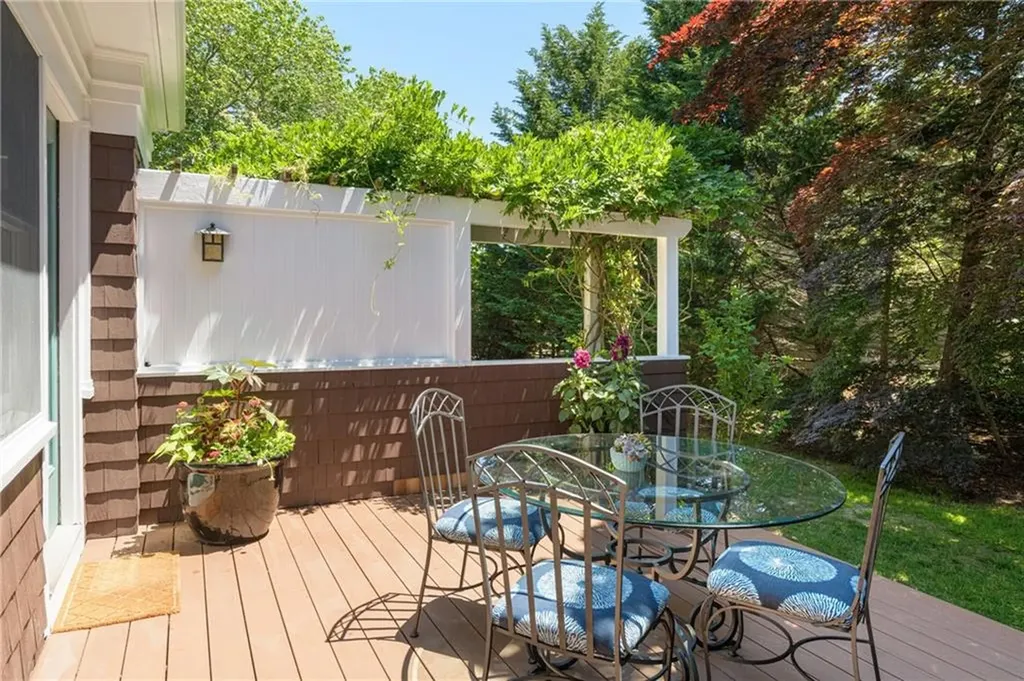 84 Rodman Street Narragansett RI 02882