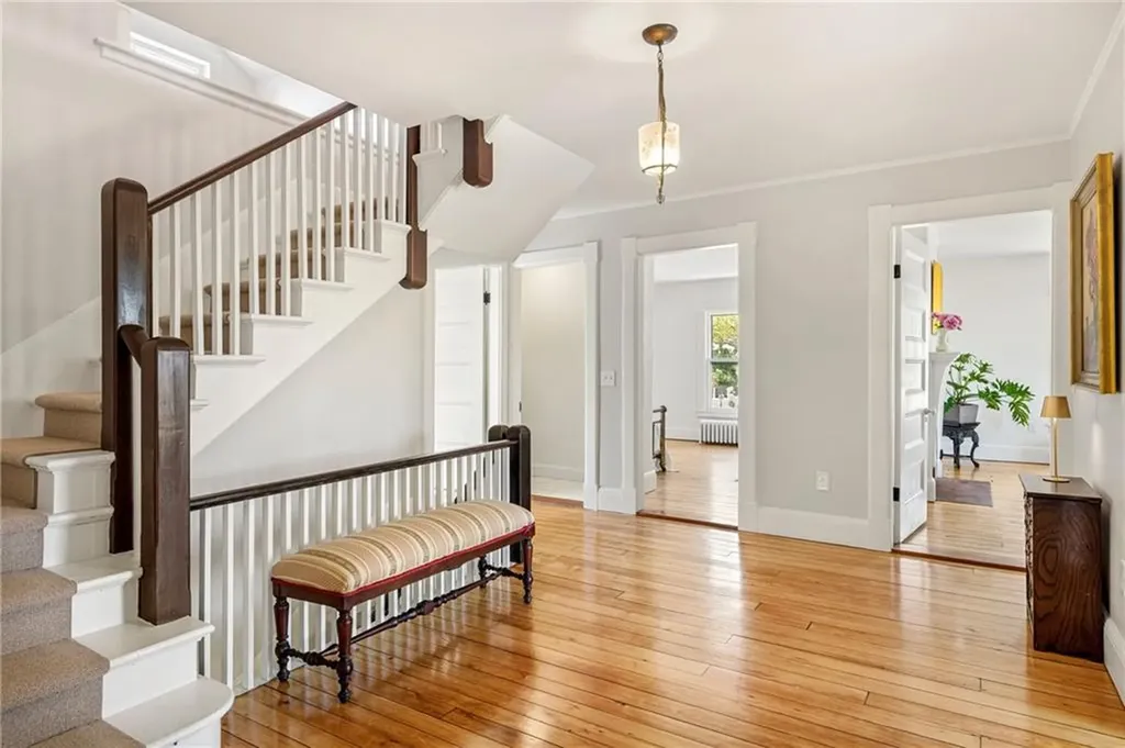 84 Rodman Street Narragansett RI 02882