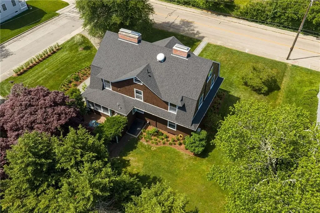 84 Rodman Street Narragansett RI 02882