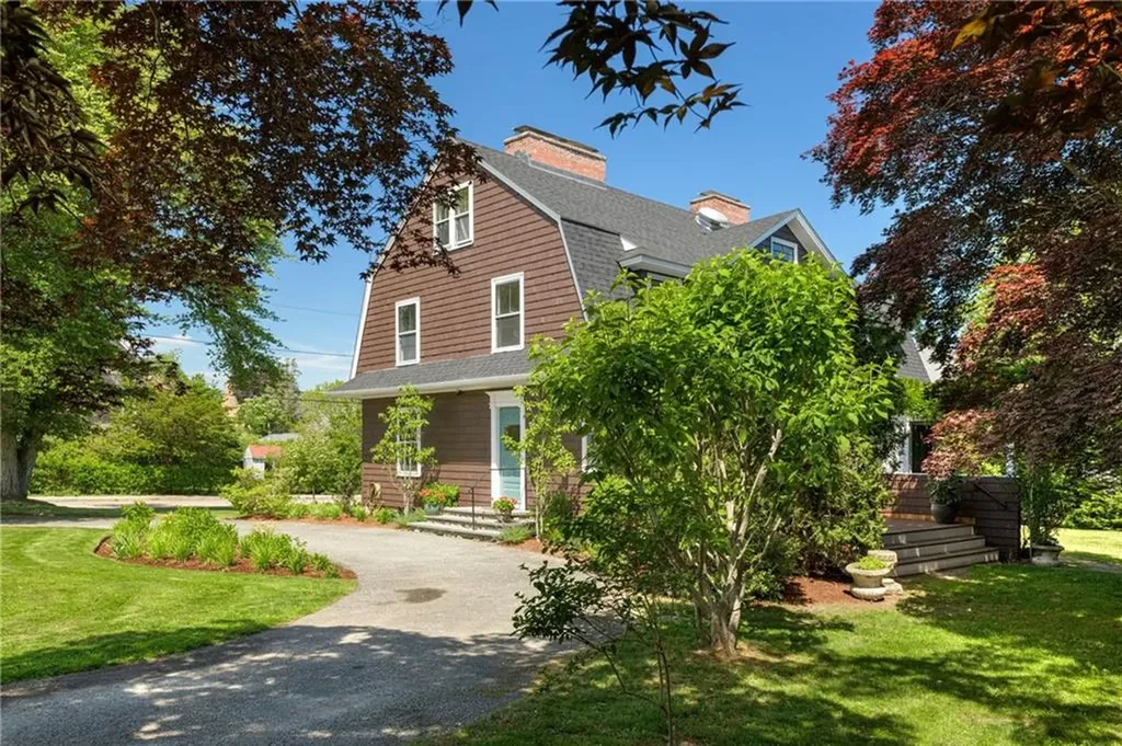 84 Rodman Street Narragansett RI 02882