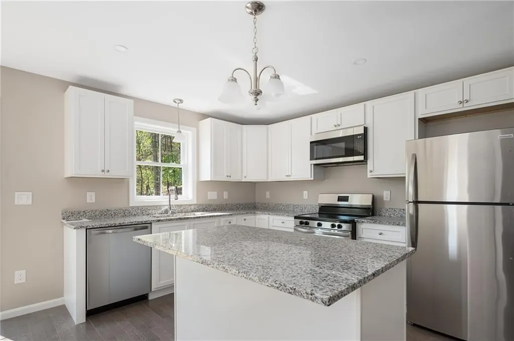 40 Farnum Pike Smithfield RI 02917