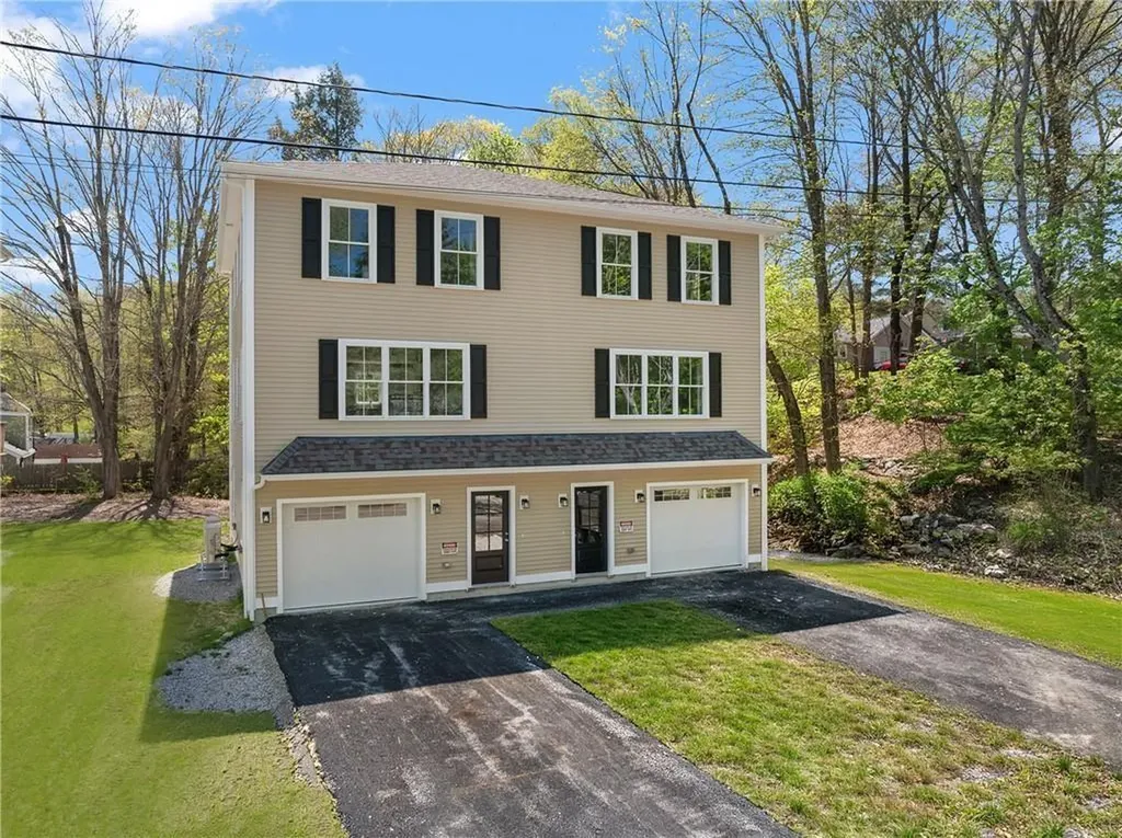 40 Farnum Pike Smithfield RI 02917