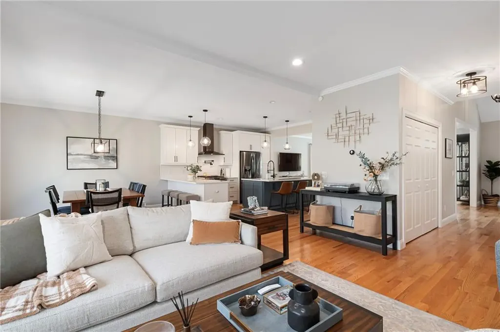 105 Hunting Hill Drive Cumberland RI 02864