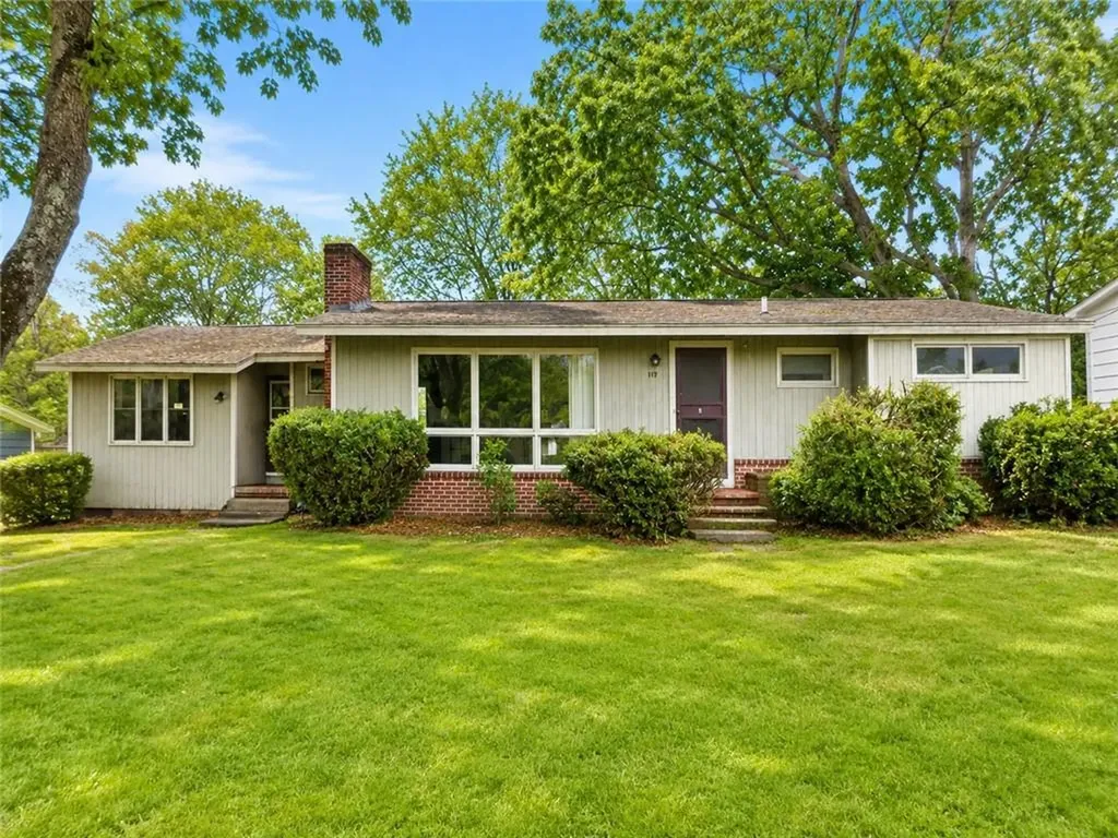 119 Cushing Road Warwick RI 02888
