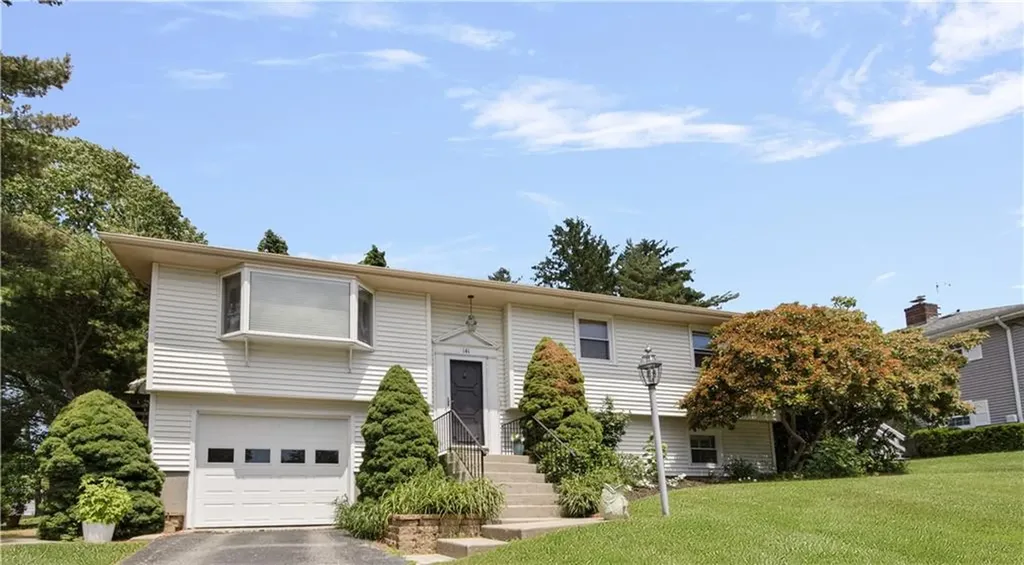 141 Redwood Road Portsmouth RI 02871